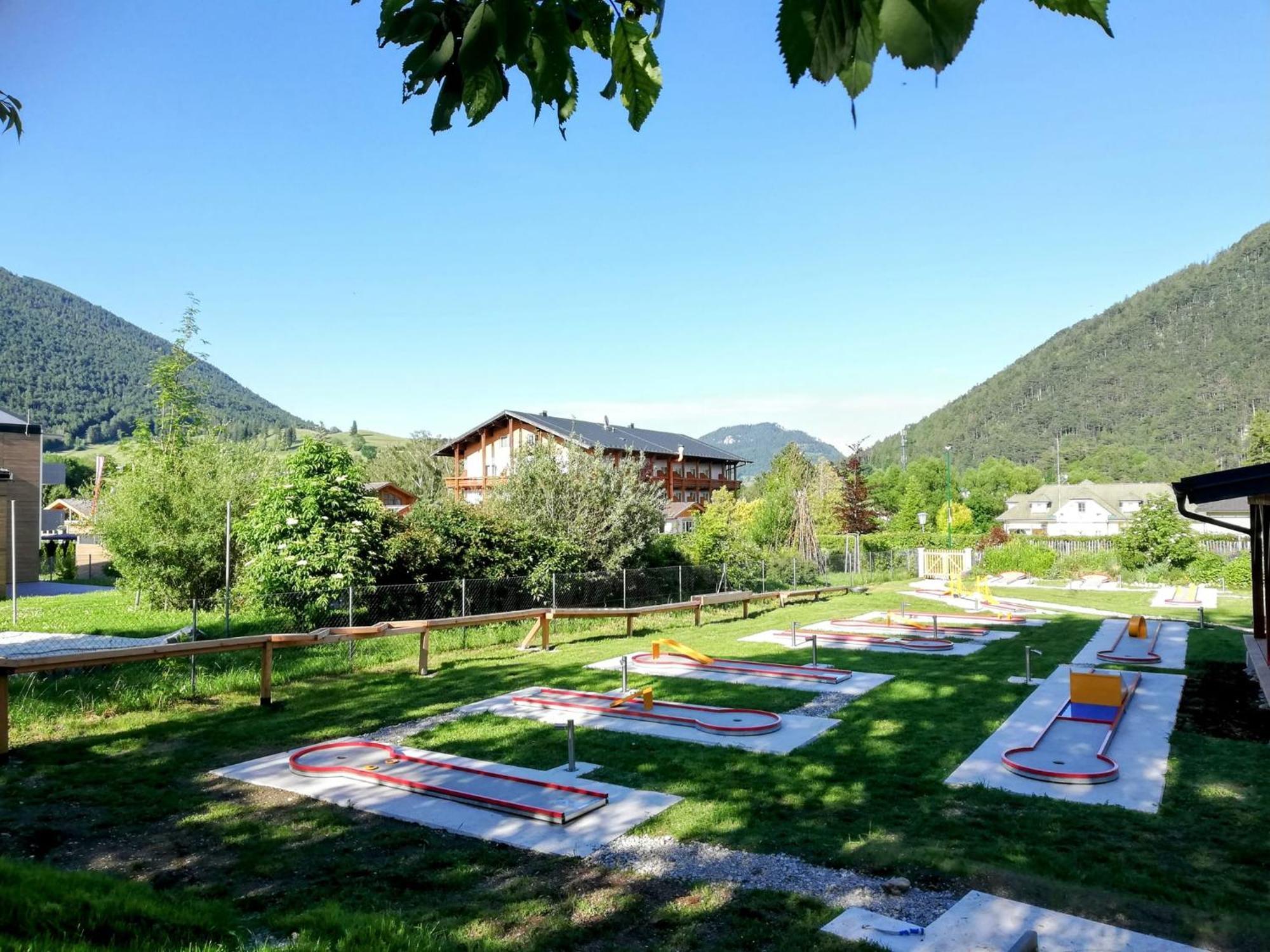 Haus Lenz Ferienwohnungen - Fam Ostermann Puchberg am Schneeberg Buitenkant foto